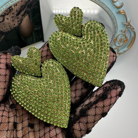 Anthropologie GREEN HEART CRYSTAL DROP EARRINGS - Picture 3 of 13